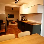 Apartamento B Side