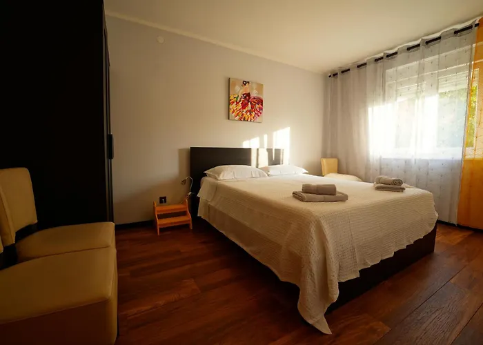 Appartamento B Side *